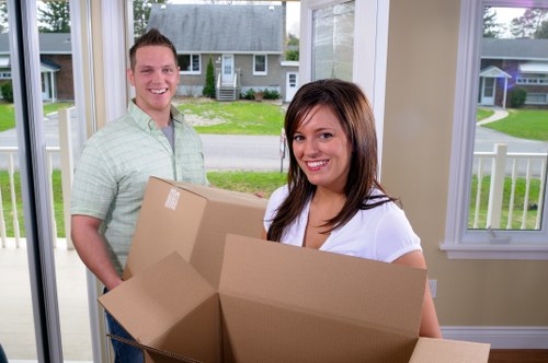 Moving truck service for Greenwich homes and flats