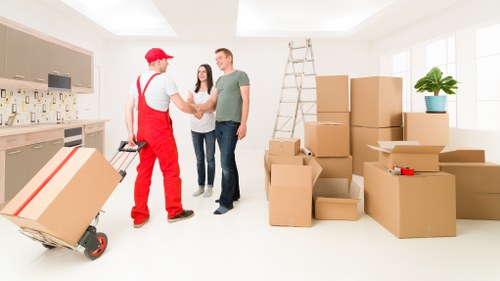 Selection of sturdy moving boxes suitable for Greenwich flats and houses